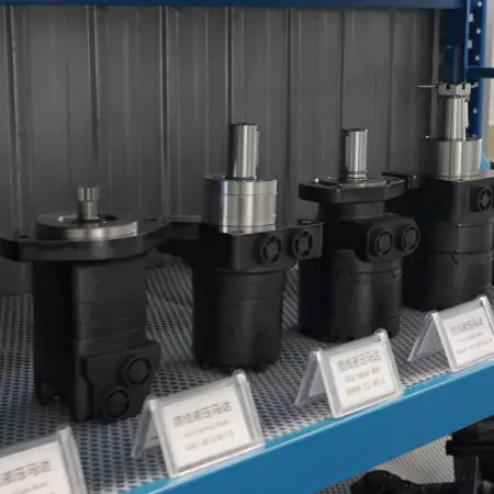 Qu'est-ce qu'un moteur hydraulique oscillant avec valve à disque ?